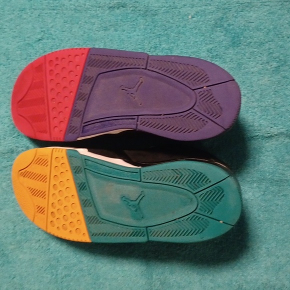 Jordans - Picture 4 of 4